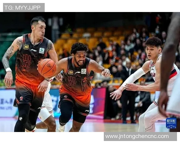 CBA精彩对决广州队与山东队全场比赛精彩回放及精彩瞬间解析