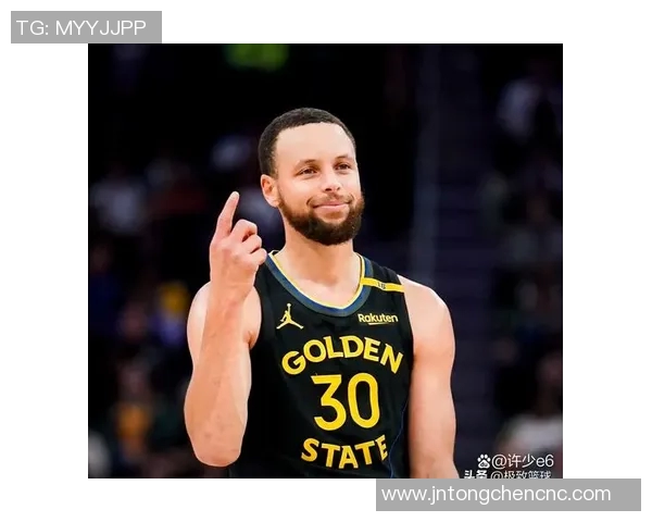 库里三分大赛决赛狂轰20球夺冠创历史新纪录震撼全场 库里三分大赛决赛狂轰20球夺冠创历史新纪录震撼全场