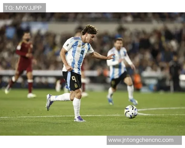 梅西传奇：从阿根廷小镇到足球世界的巅峰之路与辉煌成就