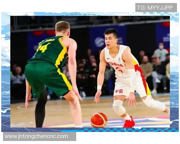 郭艾伦带领中国男篮迎战国际强队展现出色球技与团队合作精神