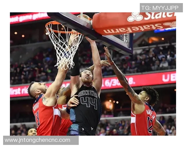 黄蜂与猛龙精彩对决免费直播全程回放及赛后分析分享