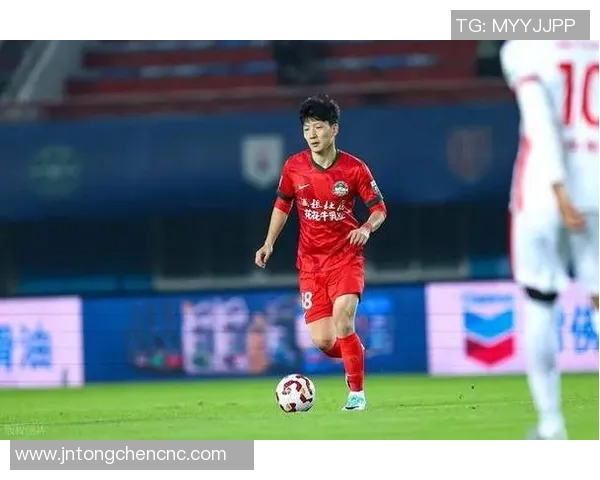 上港与富力激战正酣比赛结果揭晓引发球迷热议