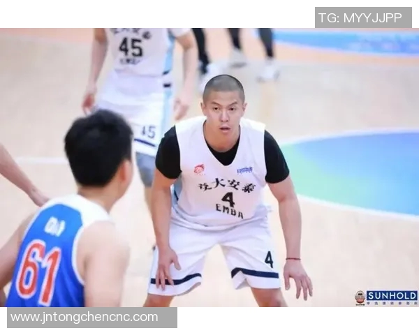 北京篮球队灵活性变革引发热议新战术与球员适应能力的深度探讨MBA 北京篮球队灵活性变革引发热议新战术与球员适应能力的深度探讨MBA