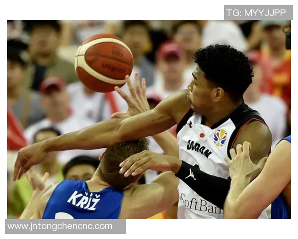 吉林男篮与山西篮球激战正酣谁能在赛场上笑到最后