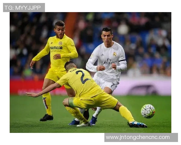 国际赛荷兰与秘鲁激战成和精彩进球回顾与分析 国际赛荷兰与秘鲁激战成和精彩进球回顾与分析