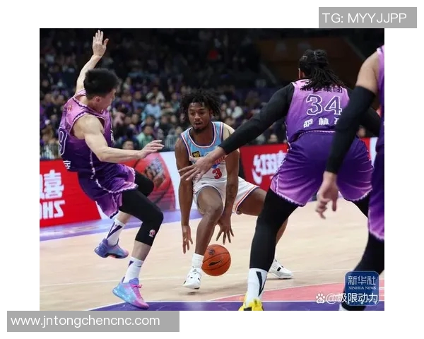 广东队与新疆队激战1516cba赛场精彩瞬间回顾与分析 广东队与新疆队激战1516cba赛场精彩瞬间回顾与分析